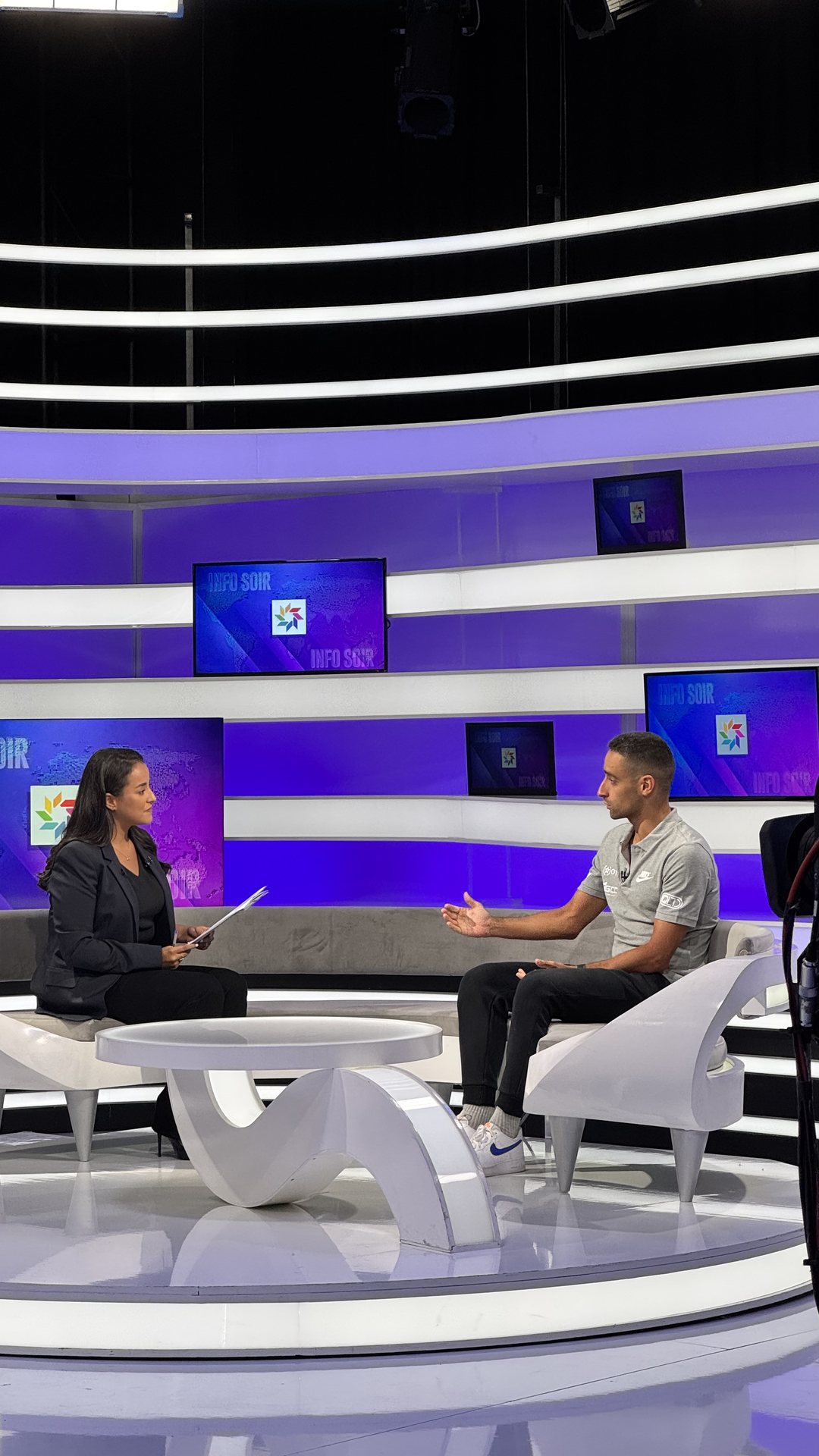 Badr Siwane sur le plateau TV de 2M